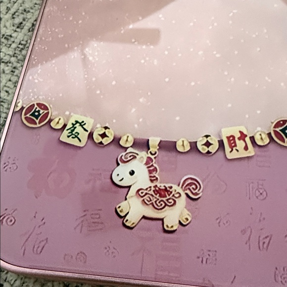 🆕 Pink iPhone 16 pro max Case with Decorative Design - Picture 2 of 5